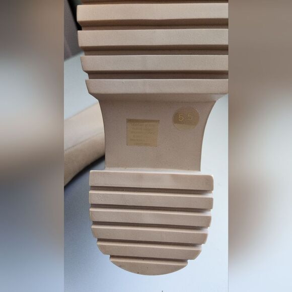 Steve Madden Hesitant Chelsea Boots Women's Size 5.5 -Sand Suede - Picture 4 of 11